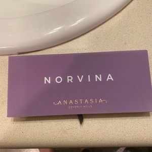 Anastasia Norvina eyeshadow pallet